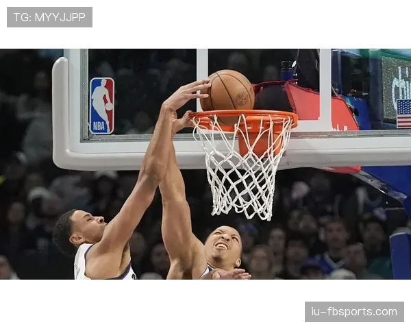 格兰特·威廉姆斯无球跑动制造空位，三分效率领跑锋线群