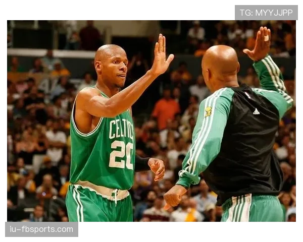 皮尔斯无球跑动牵制防线，关键回合得分占比提升